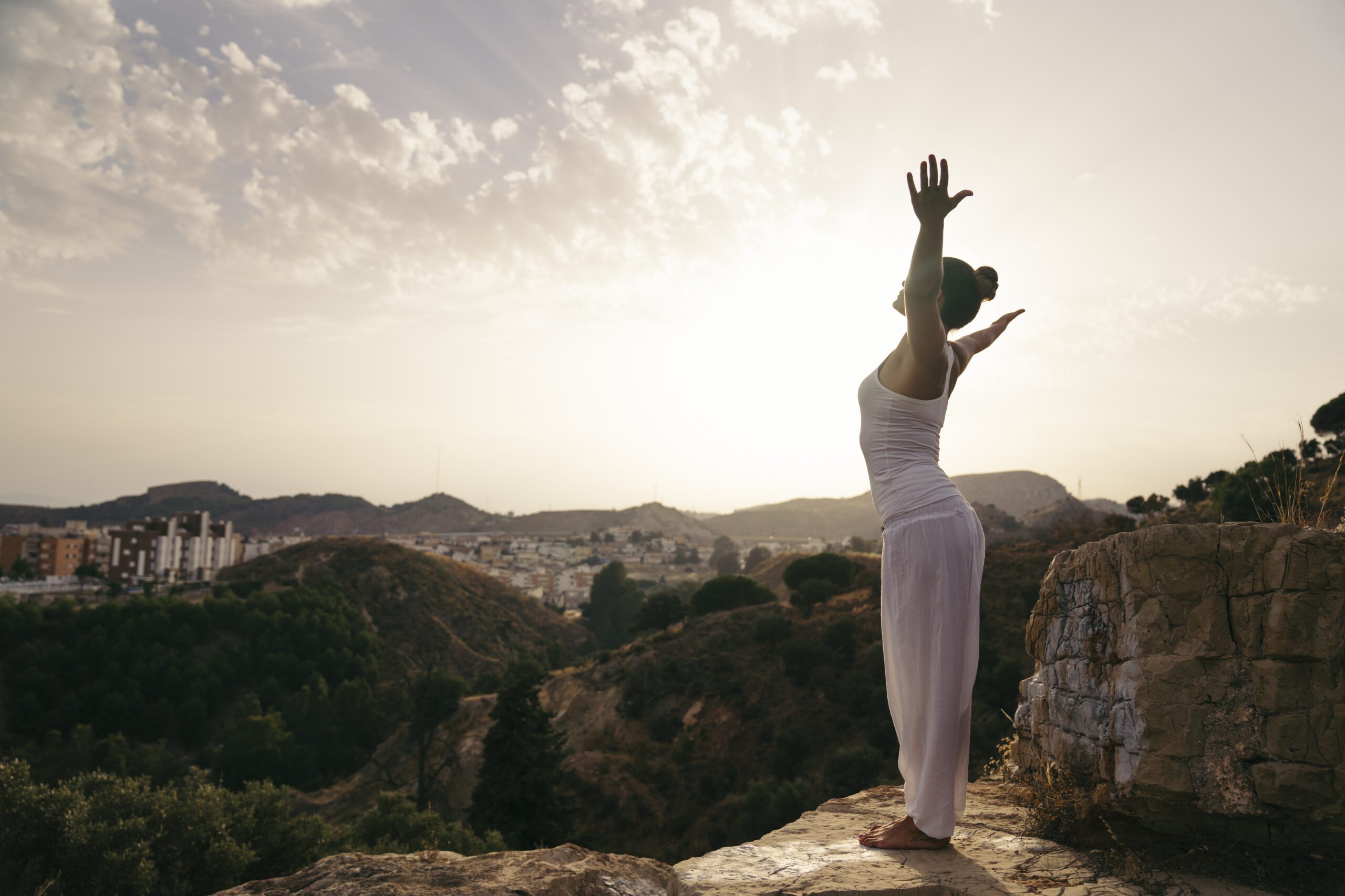 yoga-countyside-sunset